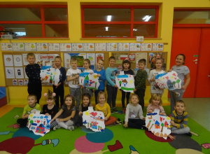 Projekt edukacyjny „Mały patriota” w gr. Pszczółki